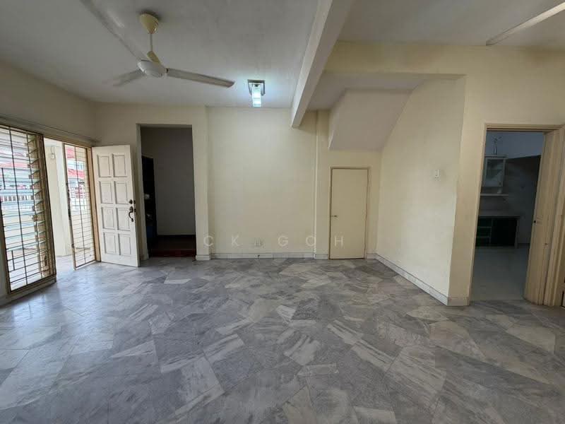 Rumah Teres 2.5-Tingkat untuk Dijual di Bayan Lepas (Penang) - CK Goh - Living Room - PropertyGuru.com.my