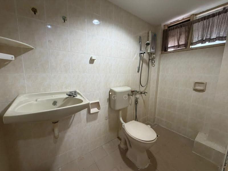 Rumah Teres 2.5-Tingkat untuk Dijual di Bayan Lepas (Penang) - CK Goh - Bathroom - PropertyGuru.com.my