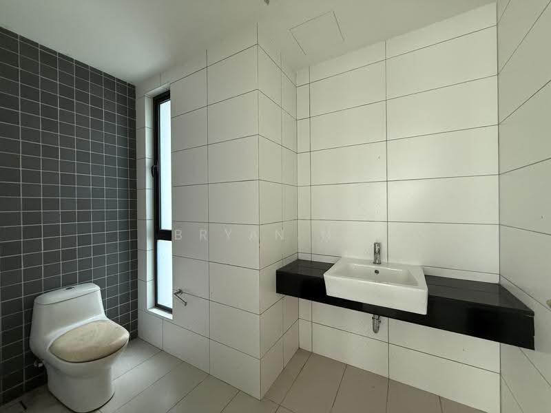 Bungalow House for Sale in Alam Damai (Cheras) - Bryan Ng - Bathroom - PropertyGuru.com.my