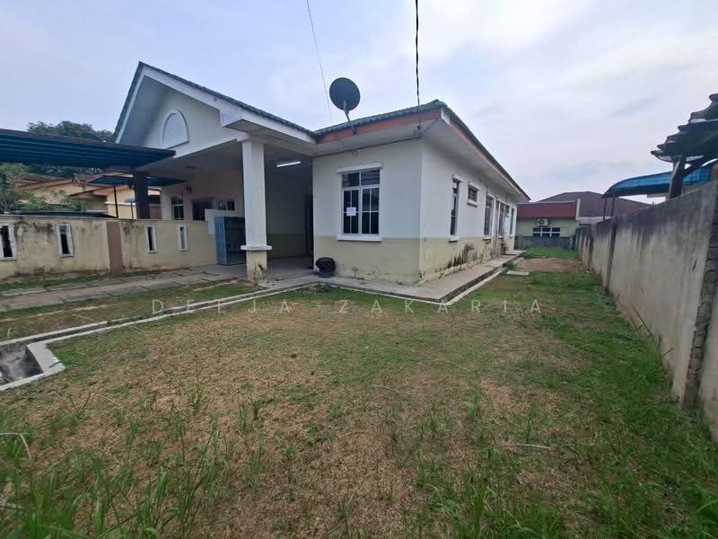 Rumah Berkembar untuk Dijual di Taman Tuanku Jaafar (Sungai Gadut) - Deeja Zakaria - Exterior - PropertyGuru.com.my