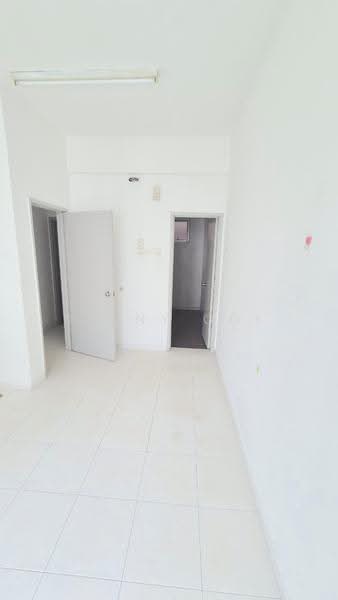Condominium for Sale at The Golden Triangle Condominium - Kenny Ooi - Interior - PropertyGuru.com.my