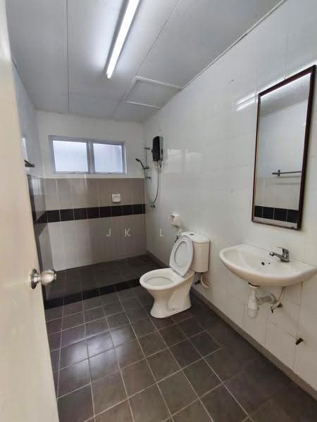 Condominium for Sale at Koi Kinrara - JK Lau - Bathroom - PropertyGuru.com.my