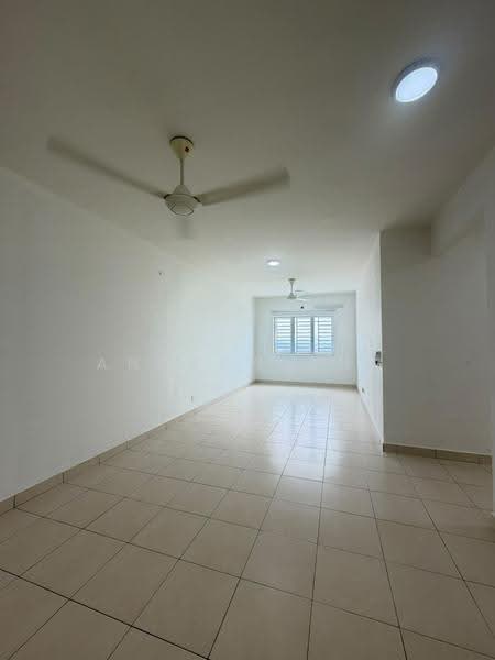 Pangsapuri untuk Disewa di De Bayu - Andrew Ang - Living Room - PropertyGuru.com.my