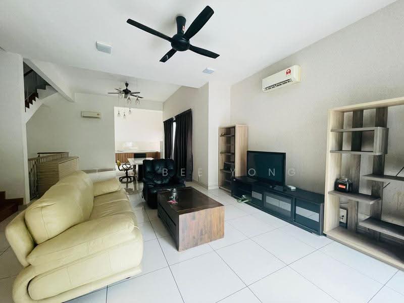 Semi-Detached House for Rent in Desa Petaling (Kuala Lumpur) - Tee Bee Yong - Living Room - PropertyGuru.com.my