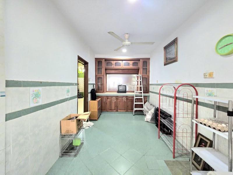 2-storey Terraced House for Sale in Taman Putra (Ampang) - Azli Ibrahim - Kitchen - PropertyGuru.com.my