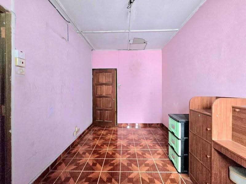 2-storey Terraced House for Sale in Taman Putra (Ampang) - Azli Ibrahim - Interior - PropertyGuru.com.my