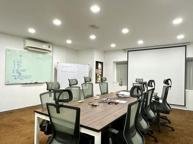 Shop for Sale in Seksyen 22 (Shah Alam) - Mohd Adryzam - Interior - PropertyGuru.com.my