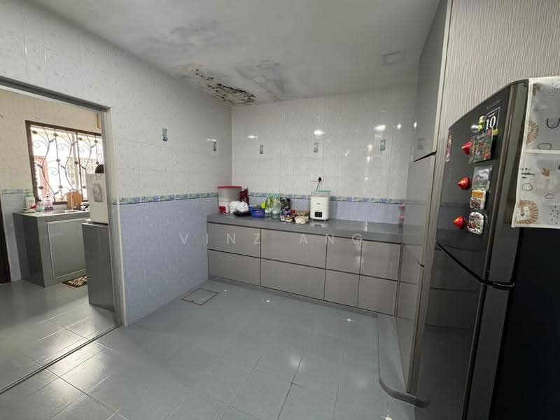 Terraced House for Sale in Muar (Johor) - Vinz Ang - Kitchen - PropertyGuru.com.my