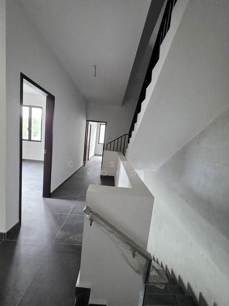 3-storey Terraced House for Sale in Kulai (Johor) - Crystal Kong - Corridor - PropertyGuru.com.my