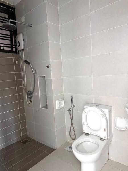 Kondominium untuk Dijual di PARC Regency (Residensi Masai) - Vinz Ang - Bathroom - PropertyGuru.com.my