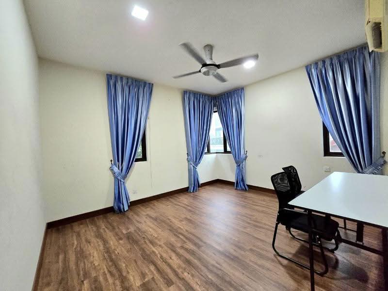 Bungalow House for Sale in KL City Centre (Kuala Lumpur) - Mahirah . - Study - PropertyGuru.com.my