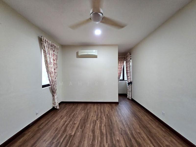 Bungalow House for Sale in KL City Centre (Kuala Lumpur) - Mahirah . - Living Room - PropertyGuru.com.my