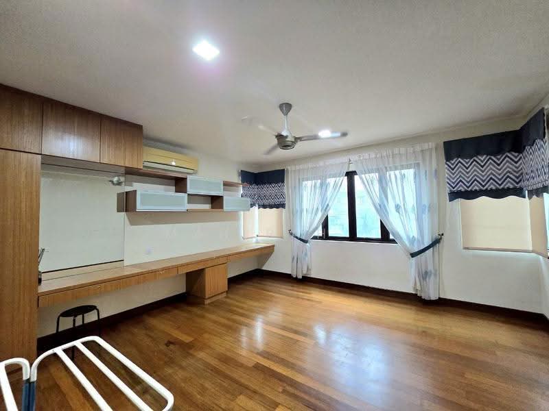 Bungalow House for Sale in KL City Centre (Kuala Lumpur) - Mahirah . - Study - PropertyGuru.com.my