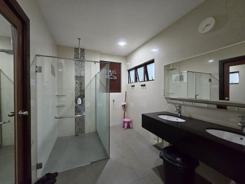 Bungalow House for Sale in KL City Centre (Kuala Lumpur) - Mahirah . - Bathroom - PropertyGuru.com.my