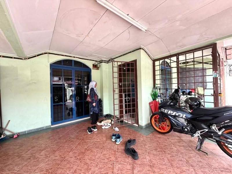 Rumah Teres 2-Tingkat untuk Dijual di Seksyen 7 (Shah Alam) - Ashraff Daniel - Exterior - PropertyGuru.com.my