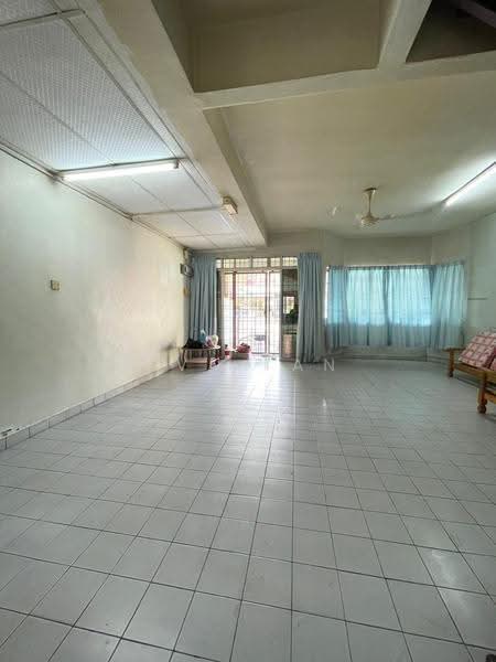 2-storey Terraced House for Rent in Taman Damai (Padang Serai) - Eva Tan - Living Room - PropertyGuru.com.my