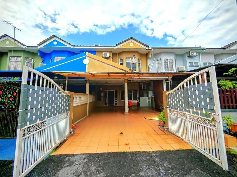 2-storey Terraced House for Sale in Ampang (Selangor) - Azli Ibrahim - Exterior - PropertyGuru.com.my