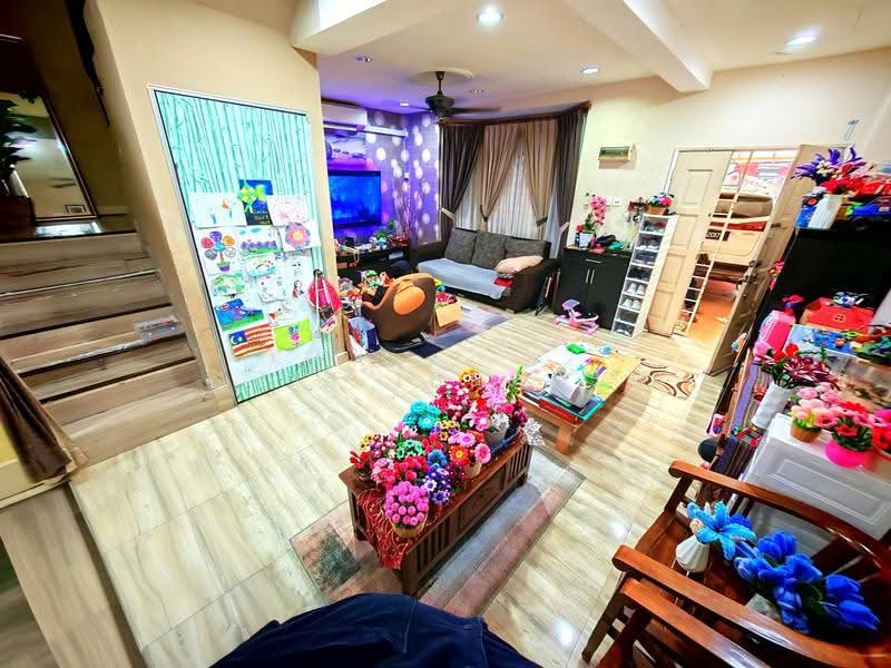 2-storey Terraced House for Sale in Ampang (Selangor) - Azli Ibrahim - Living Room - PropertyGuru.com.my