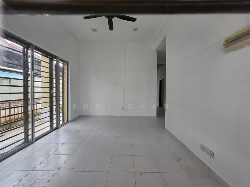 Cluster House for Sale in Kota Masai (Pasir Gudang) - Eddy Chan - Living Room - PropertyGuru.com.my