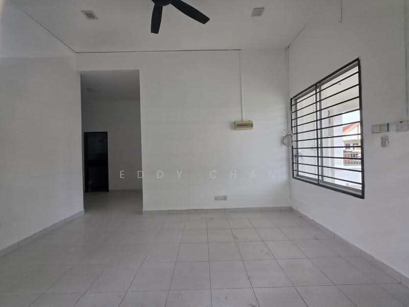 Cluster House for Sale in Kota Masai (Pasir Gudang) - Eddy Chan - Living Room - PropertyGuru.com.my