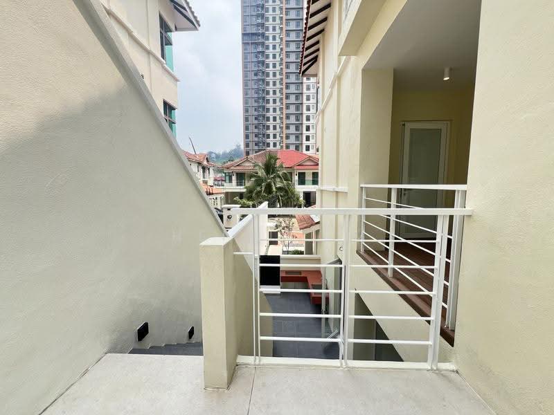 Rumah Berkembar untuk Dijual di Mont Kiara (Kuala Lumpur) - Heidi Lim - Exterior - PropertyGuru.com.my