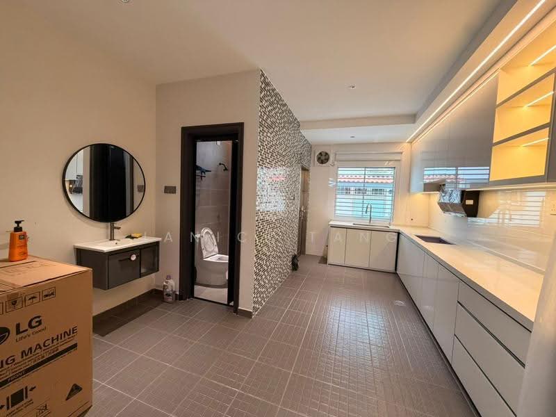 Semi-Detached House for Sale in Setia Damai (Setia Alam) - Janice Tang - Kitchen - PropertyGuru.com.my