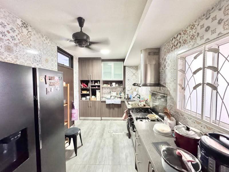 3-storey Terraced House for Sale in Laman Glenmarie (Shah Alam) - Nur Ain Mat Zain - PropertyGuru.com.my