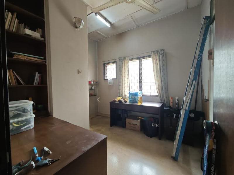 Bungalow House for Sale in Seksyen 18 (Petaling Jaya) - JK Lau - Study - PropertyGuru.com.my