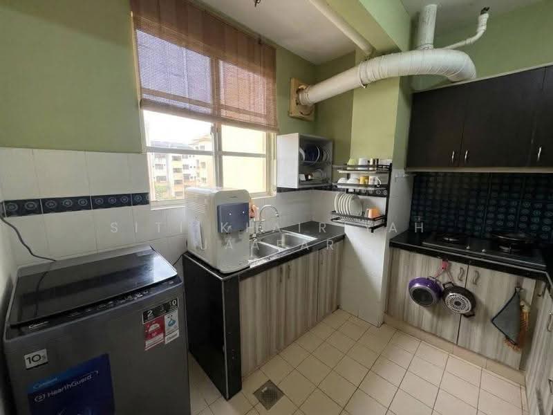 Pangsapuri untuk Dijual di Palma Puteri - SITI KHAIRIYAH JAAFAR - Kitchen - PropertyGuru.com.my