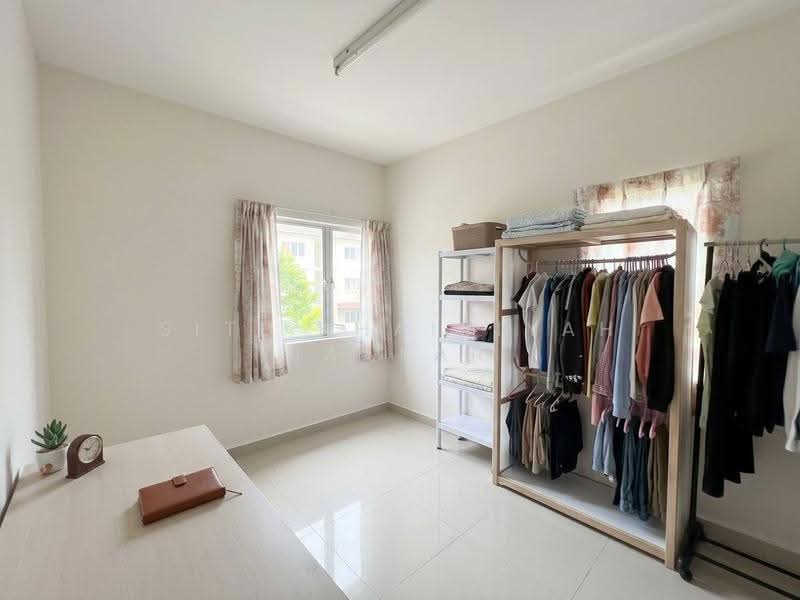 Pangsapuri untuk Dijual di Palma Puteri - SITI KHAIRIYAH JAAFAR - Bedroom - PropertyGuru.com.my