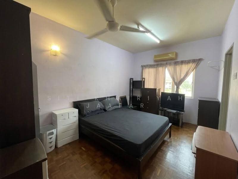 Pangsapuri untuk Dijual di Palma Puteri - SITI KHAIRIYAH JAAFAR - Bedroom - PropertyGuru.com.my