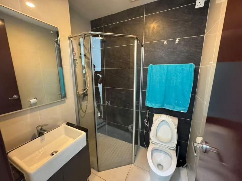 Condominium for Sale at Royal Strand @ Country Garden Danga Bay - Ben Lee - Bathroom - PropertyGuru.com.my
