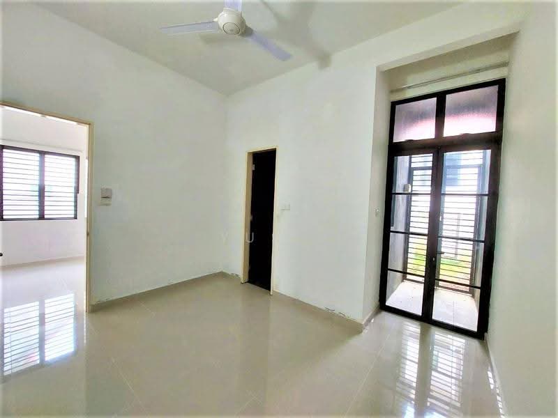 2-storey Terraced House for Sale in Alam Impian (Shah Alam) - Yus . - Guest Room Ground Floor - PropertyGuru.com.my