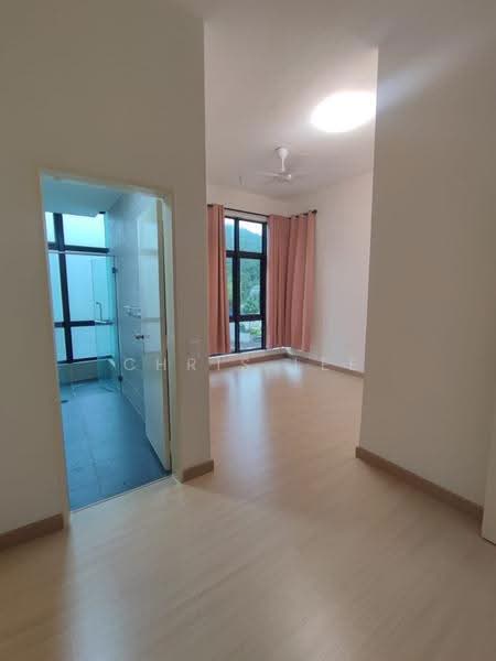 Kondominium untuk Disewa di Brezza Hill - Chris Lee - Bathroom - PropertyGuru.com.my