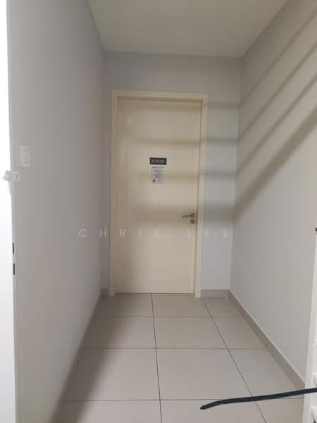 Kondominium untuk Disewa di Brezza Hill - Chris Lee - Corridor - PropertyGuru.com.my