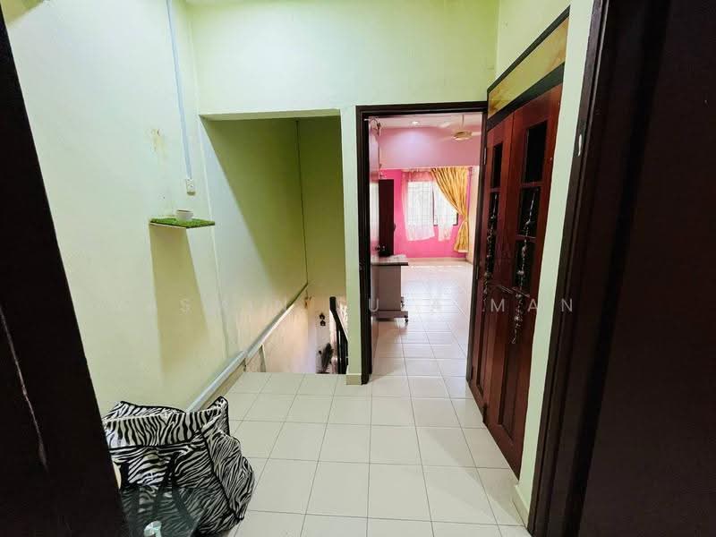 2-storey Terraced House for Sale in Batu Caves (Selangor) - Yasmin Sulaiman - Entrance - PropertyGuru.com.my