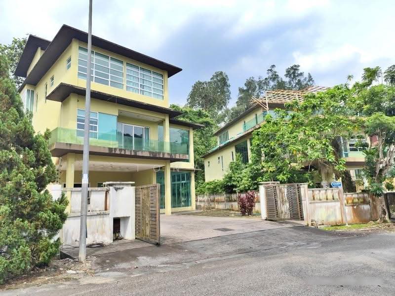 Bungalow House for Sale in Rawang (Selangor) - Tony YY - PropertyGuru.com.my
