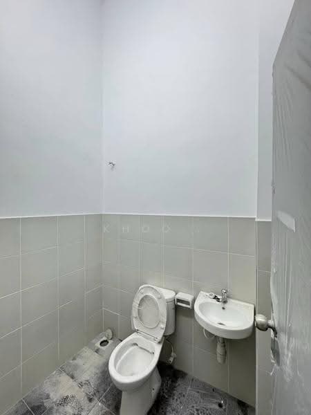 2-storey Terraced House for Rent in Kangkar Pulai (Skudai) - Khoo . - Bathroom - PropertyGuru.com.my