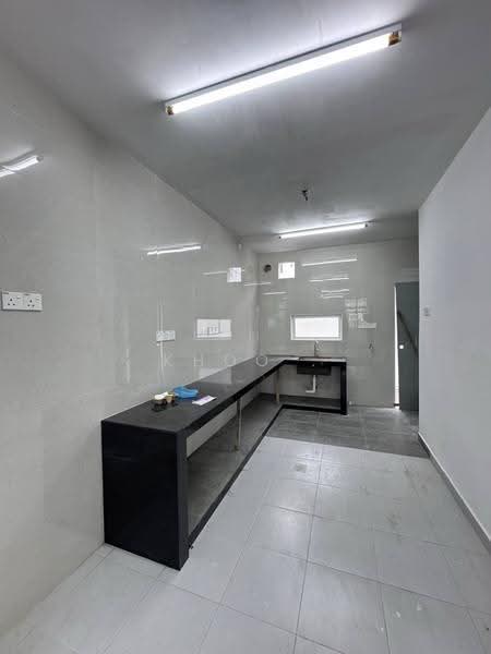 2-storey Terraced House for Rent in Kangkar Pulai (Skudai) - Khoo . - Kitchen - PropertyGuru.com.my