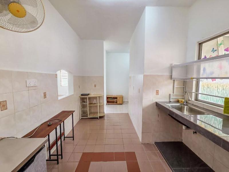 Kondominium untuk Dijual di De Rozelle - SITI KHAIRIYAH JAAFAR - Kitchen - PropertyGuru.com.my