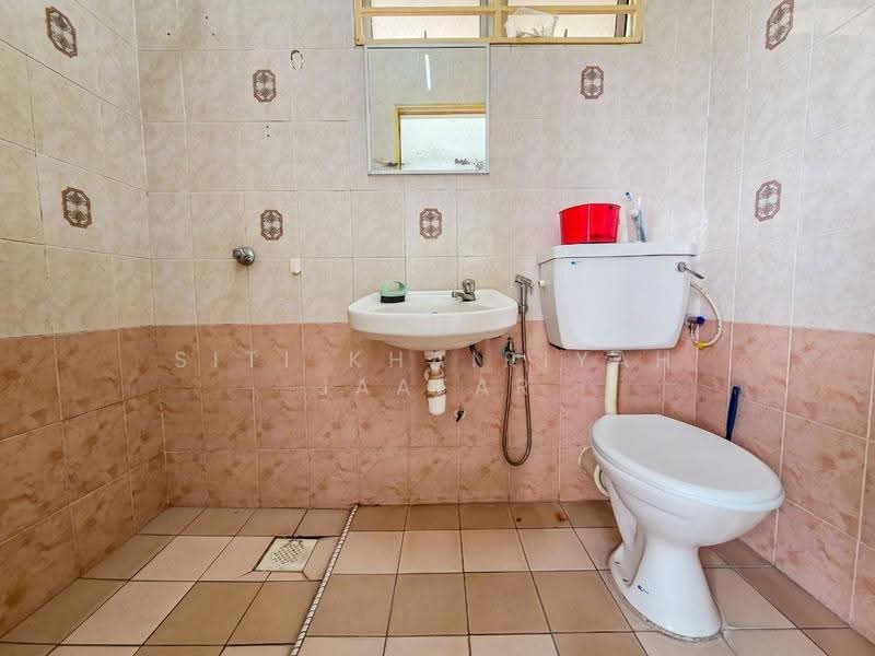 Kondominium untuk Dijual di De Rozelle - SITI KHAIRIYAH JAAFAR - Bathroom - PropertyGuru.com.my