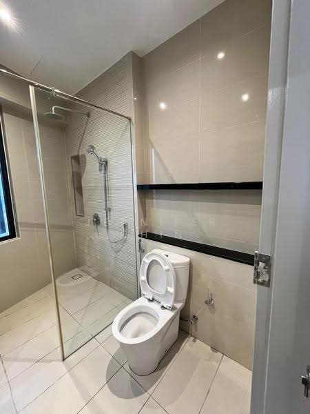 Service Residence for Rent at Sapphire Paradigm - Jennifer Chin - Bathroom - PropertyGuru.com.my