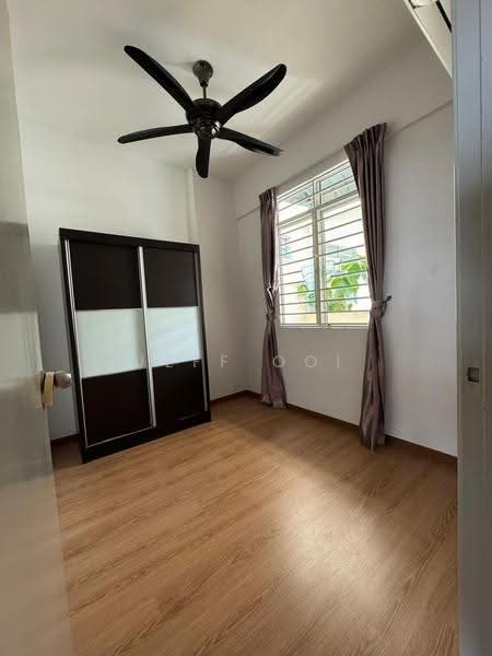 Pangsapuri untuk Dijual di Irama Villa - Jeff Ooi - Bedroom - PropertyGuru.com.my