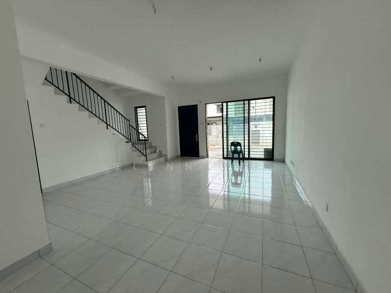 2-storey Terraced House for Sale in Johor Bahru (Johor) - Elynn Lam - Living Room - PropertyGuru.com.my