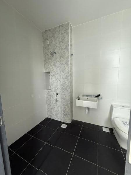 2-storey Terraced House for Sale in Johor Bahru (Johor) - Elynn Lam - Bathroom - PropertyGuru.com.my