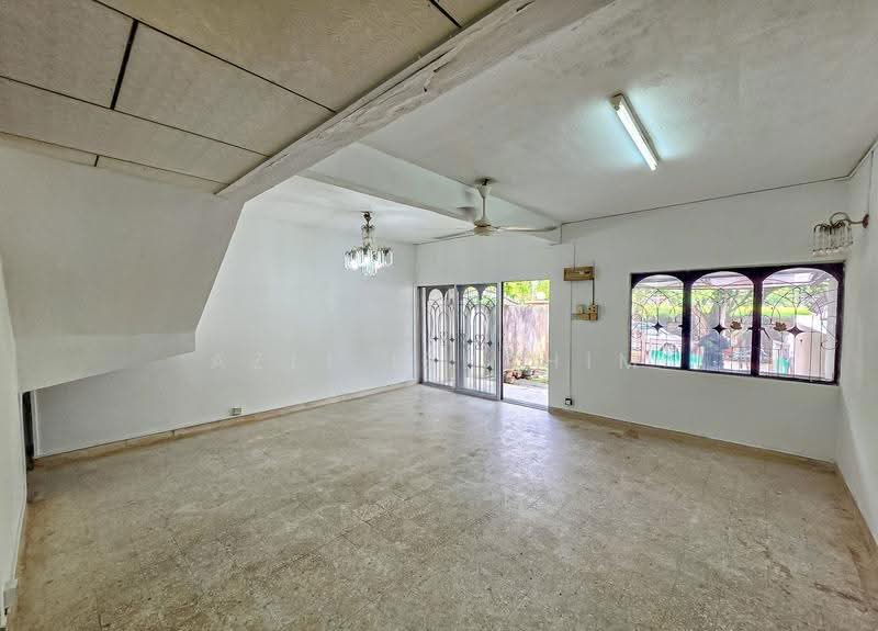 2-storey Terraced House for Sale in Taman Seraya (Ampang) - Azli Ibrahim - Living Room - PropertyGuru.com.my