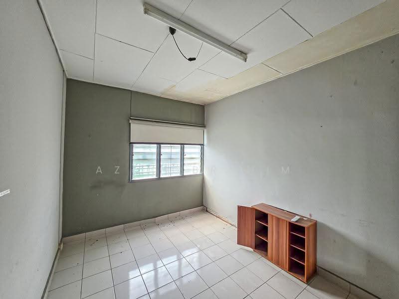 2-storey Terraced House for Sale in Taman Seraya (Ampang) - Azli Ibrahim - Interior - PropertyGuru.com.my