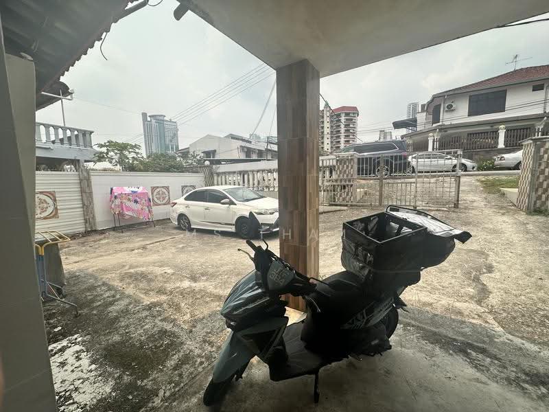 Rumah Berkembar untuk Dijual di Taman Abad (Johor Bahru) - Ms Tham - Exterior - PropertyGuru.com.my
