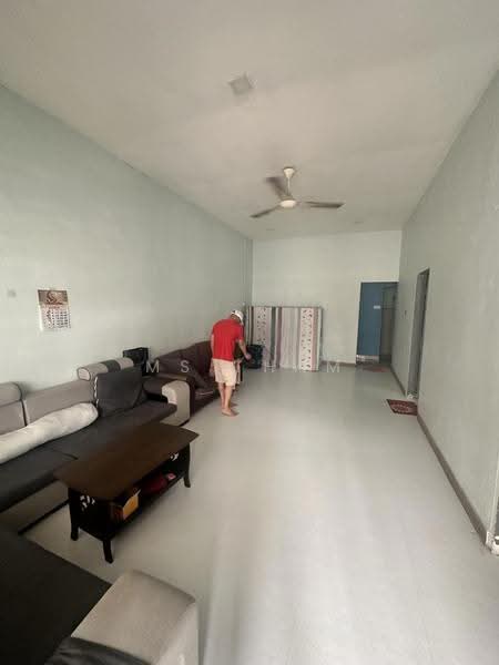 Rumah Berkembar untuk Dijual di Taman Abad (Johor Bahru) - Ms Tham - Living Room - PropertyGuru.com.my