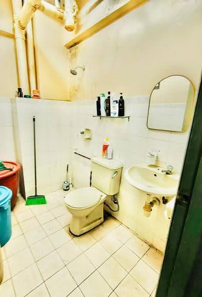 Pangsapuri untuk Disewa di Tasik Heights Apartment - Azri Zabidin - Bathroom - PropertyGuru.com.my